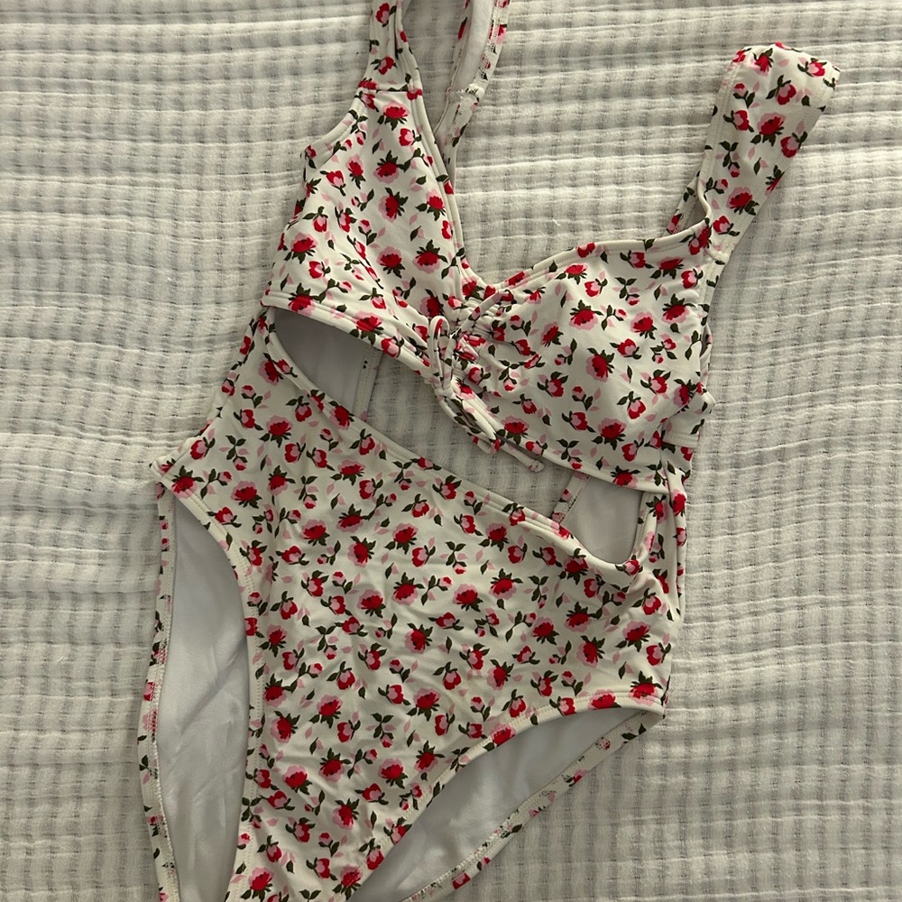 Xhilaration Floral Swimsuit Cutouts